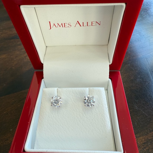 1.49 tcw round lab grown diamond studs - Picture 1 of 8